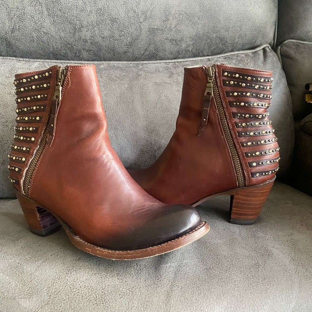 Denver Boots w/Swarovski Crystals size 9